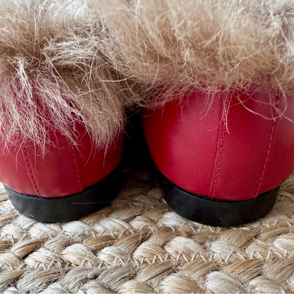 Authentic Gucci Red Fur-Trimmed Flats - Picture 3 of 8
